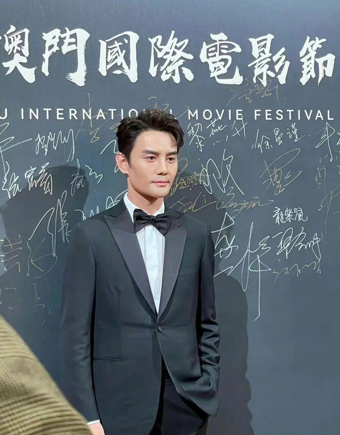 章子怡刘亦菲曾黎同场比美，没想到跟精修图差别最小的是章子怡