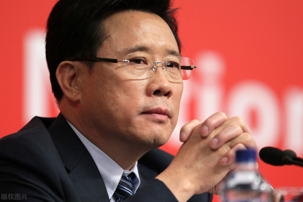 三一重工创始人梁稳根，身家曾是马化腾2倍，公司1年入账993.42亿