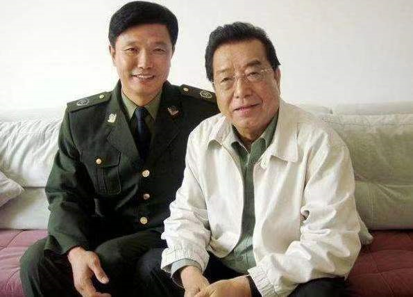 李双江53岁神秘大儿子李贺，放下成见给老父亲养老