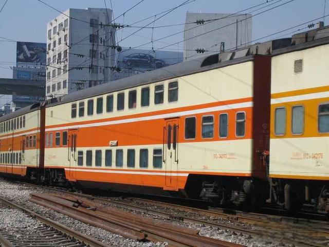 高铁大规模建设前的大量「绿皮车」去向如何?-