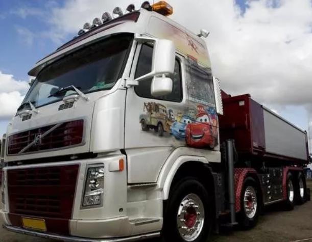 中国重型卡车十大公司VS世界五大重型卡车公司-