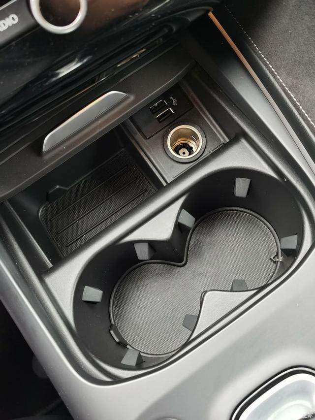 18款相比20款,英菲尼迪QX50提新款比老款屏幕灵敏了很多-