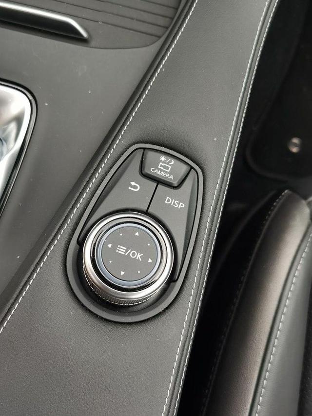 18款相比20款,英菲尼迪QX50提新款比老款屏幕灵敏了很多-