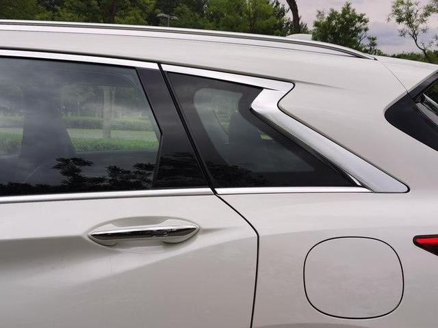 18款相比20款,英菲尼迪QX50提新款比老款屏幕灵敏了很多-