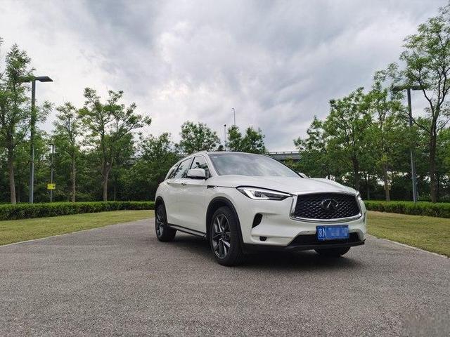 18款相比20款,英菲尼迪QX50提新款比老款屏幕灵敏了很多-