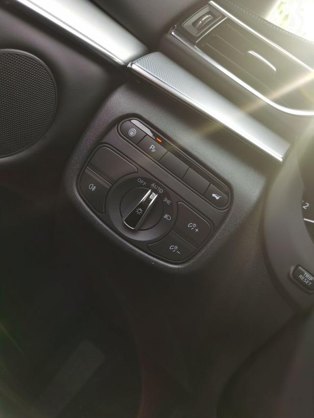 18款相比20款,英菲尼迪QX50提新款比老款屏幕灵敏了很多-