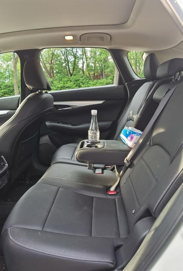 18款相比20款,英菲尼迪QX50提新款比老款屏幕灵敏了很多-