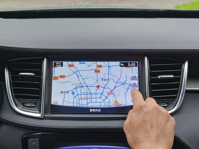 18款相比20款,英菲尼迪QX50提新款比老款屏幕灵敏了很多-