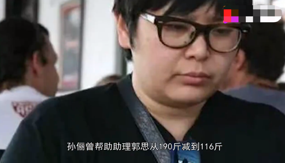 孙俪晒高难度动作,倒立盘腿惊呆网友,为保持身材晚饭只吃胡萝卜