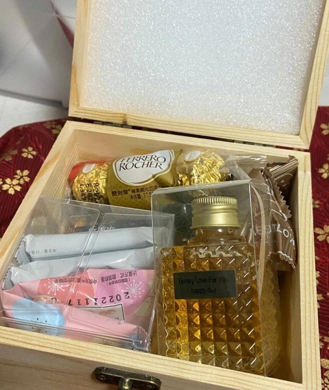 胡歌生娃喜糖被曝光,却遭网友吐槽:就这?太寒酸了吧?