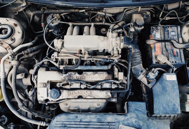 经济适用大玩具-海南马自达323-