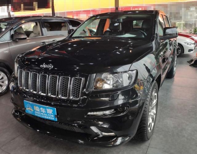 曾经最快的自吸SUV,这辆30万的吉普大切诺基SRT能买吗?-