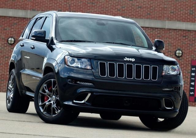 曾经最快的自吸SUV,这辆30万的吉普大切诺基SRT能买吗?-