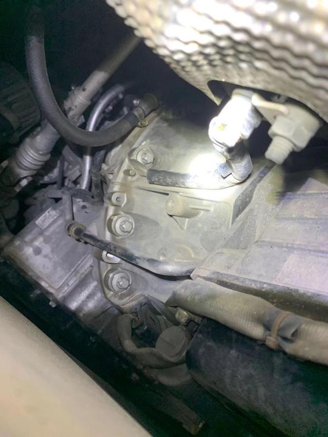 奔驰C车主苦涩,才开四年掉价二十万,买主:过年访友就靠它-