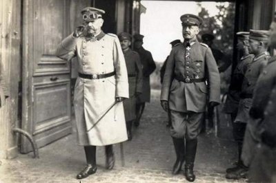 ​兴登堡在德意志的权利有多大