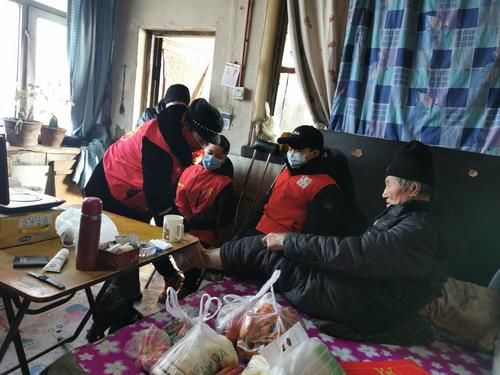 慰问孤寡老人活动内容怎么写(慰问孤寡老人活动总结)-第1张图片-