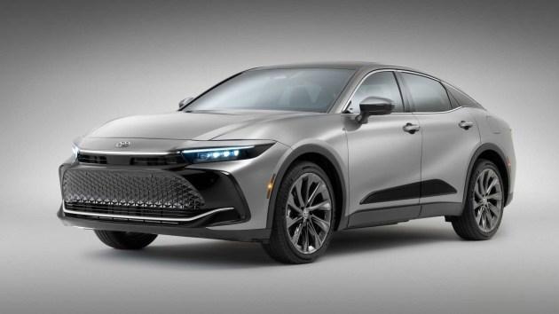 全新丰田皇冠家族全球首发 包含轿车/跨界车/SUV等多款车型-