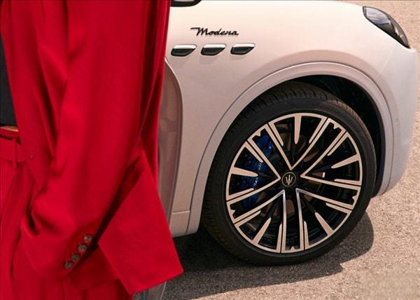 最“平民”玛莎拉蒂SUV来了,全系配2.0T+8DCT-