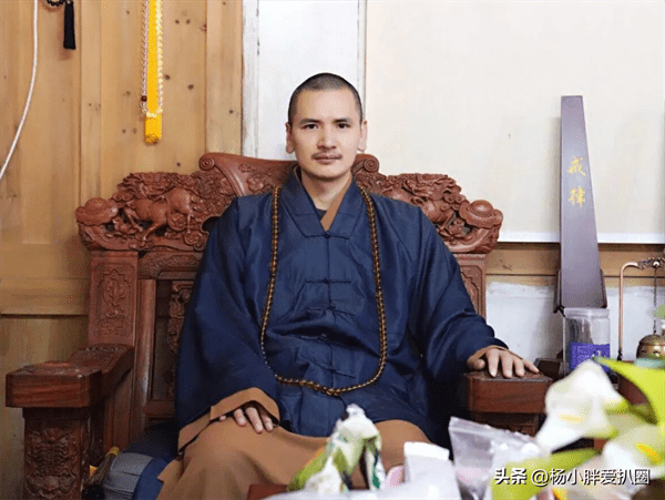 释明心耳垂为何那么大(释明心耳垂是真的吗)