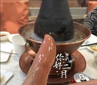 ​蔡少芬吃火锅被烫拇指红肿 网友调侃是甄嬛搞的鬼