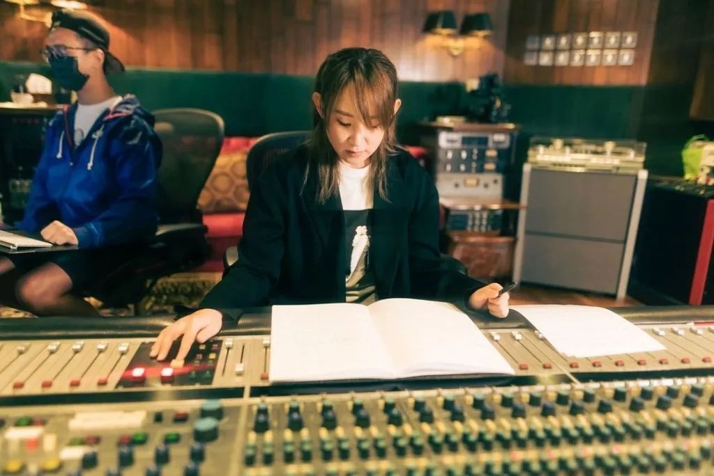 43岁王菀之近况曝光却引全网心疼:不住豪宅,没有孩子,我很快乐