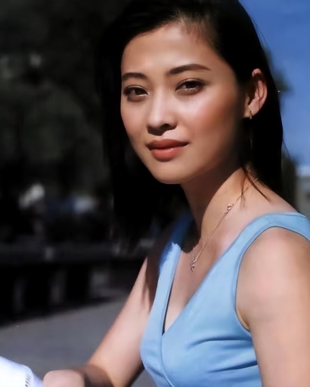 离婚17年后,再看梅婷和鄢颇现如今的境遇,两人的差距实在太明显