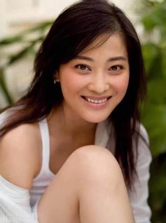 离婚17年后,再看梅婷和鄢颇现如今的境遇,两人的差距实在太明显