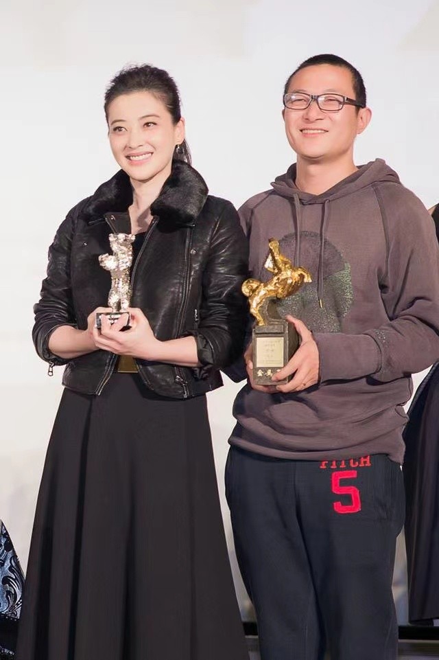 离婚17年后,再看梅婷和鄢颇现如今的境遇,两人的差距实在太明显