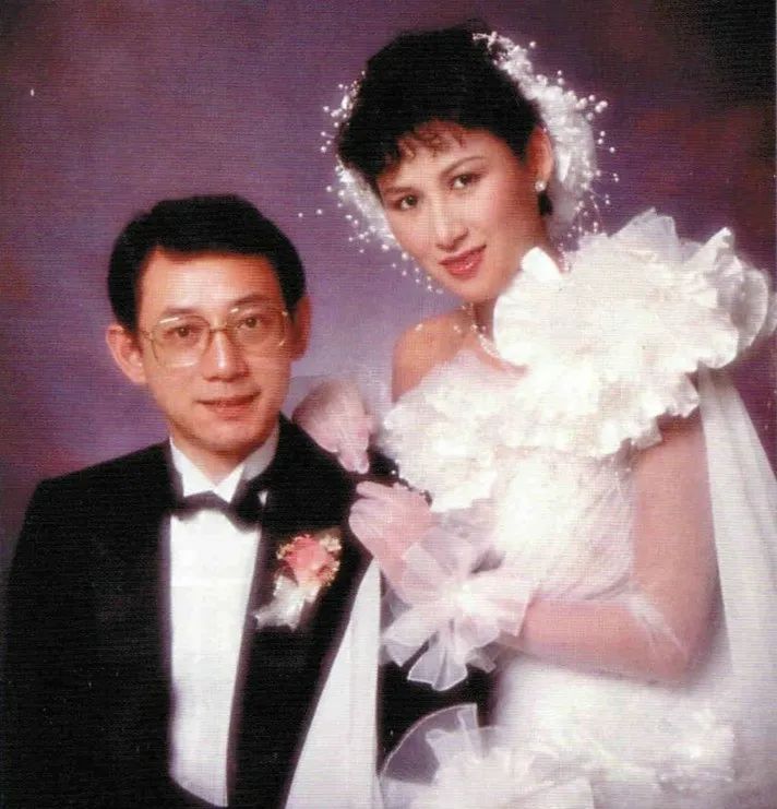 杨受成孙女豪宅办生日趴！儿媳至今未入豪门靠卖旧货过成这样