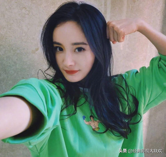 杨幂桃色情史被爆，四处留情隐秘恋爱，把16个男人玩弄于手掌之中