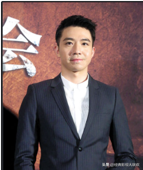 杨幂桃色情史被爆，四处留情隐秘恋爱，把16个男人玩弄于手掌之中