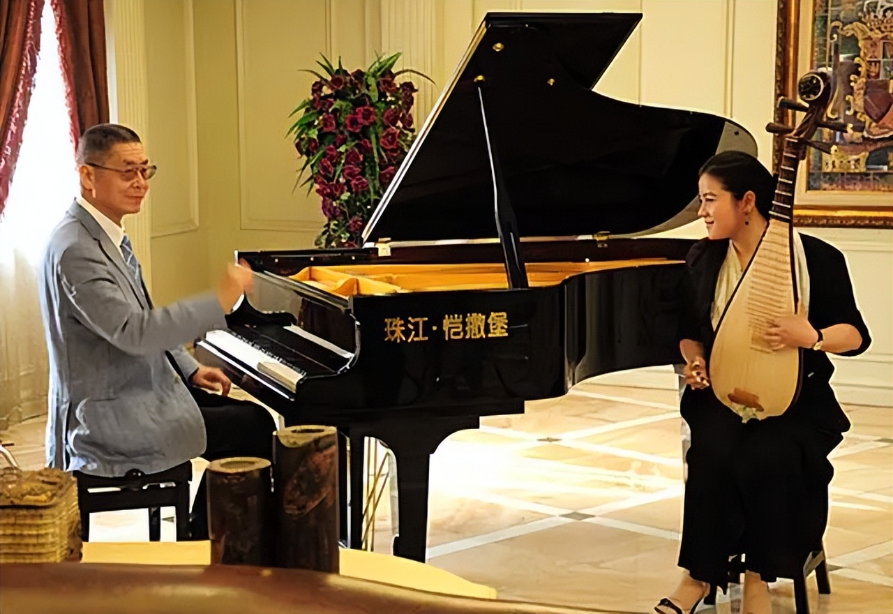 琵琶公主孙颖:41岁为爱嫁78岁三婚刘诗昆,三年后诞下一女