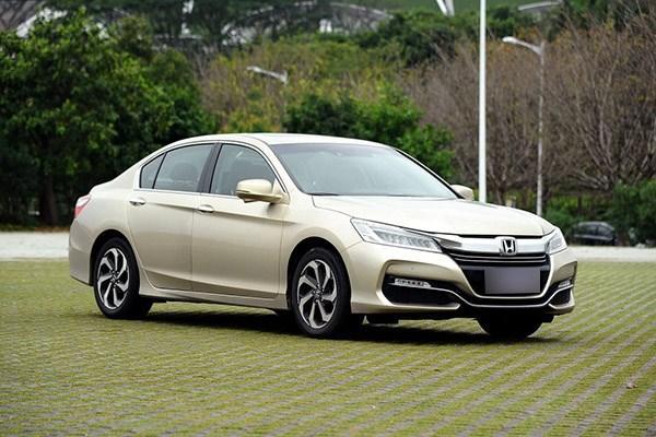 10几万选辆二手中级车,开两年不亏本-