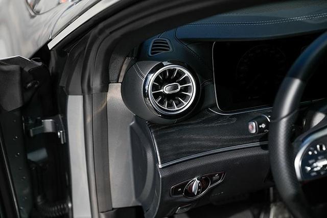 二手高颜值轿跑车不能错过2020款奔驰E2604MATIC!-