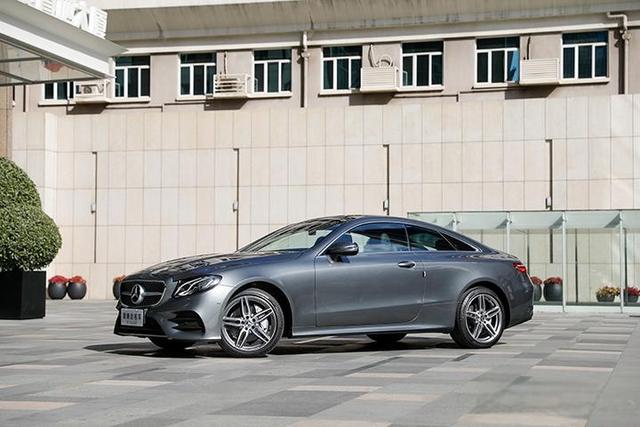 二手高颜值轿跑车不能错过2020款奔驰E2604MATIC!-