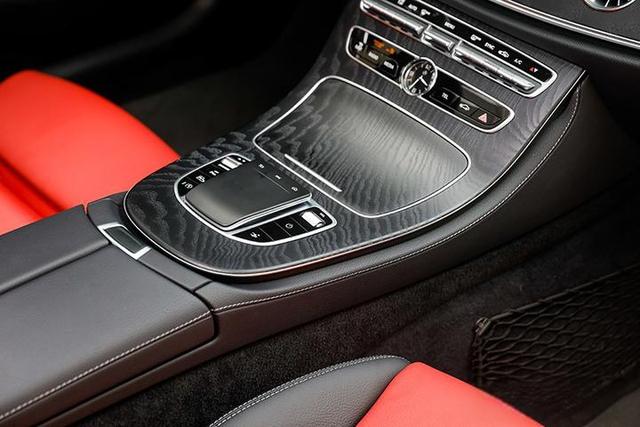 二手高颜值轿跑车不能错过2020款奔驰E2604MATIC!-