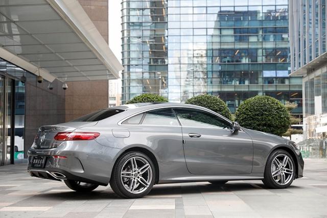 二手高颜值轿跑车不能错过2020款奔驰E2604MATIC!-