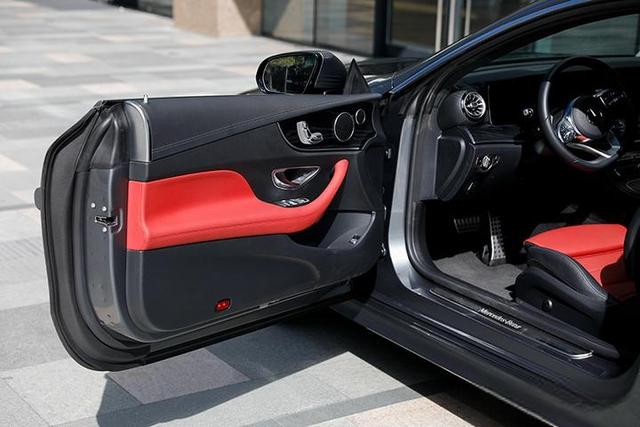 二手高颜值轿跑车不能错过2020款奔驰E2604MATIC!-