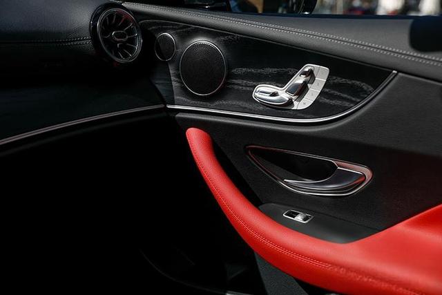 二手高颜值轿跑车不能错过2020款奔驰E2604MATIC!-