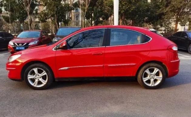 新手1-2万元的练手二手车推荐来了!这六款车都适合练手开!-