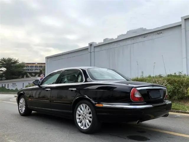 05年的老捷豹为什么还值30万？锦和汽车商业中心带你看二手捷豹XJ8-