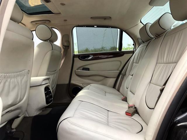 05年的老捷豹为什么还值30万？锦和汽车商业中心带你看二手捷豹XJ8-