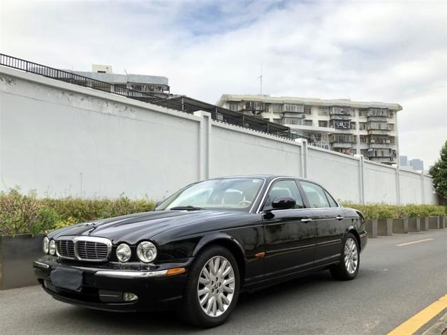 05年的老捷豹为什么还值30万？锦和汽车商业中心带你看二手捷豹XJ8-