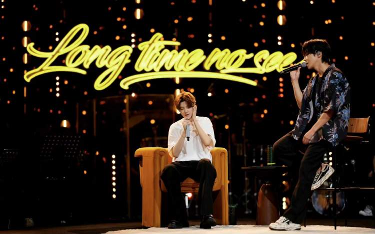 2022爷青回名场面:王心凌的《爱你》,07快男合体,他们总能勾起我们的青春记忆