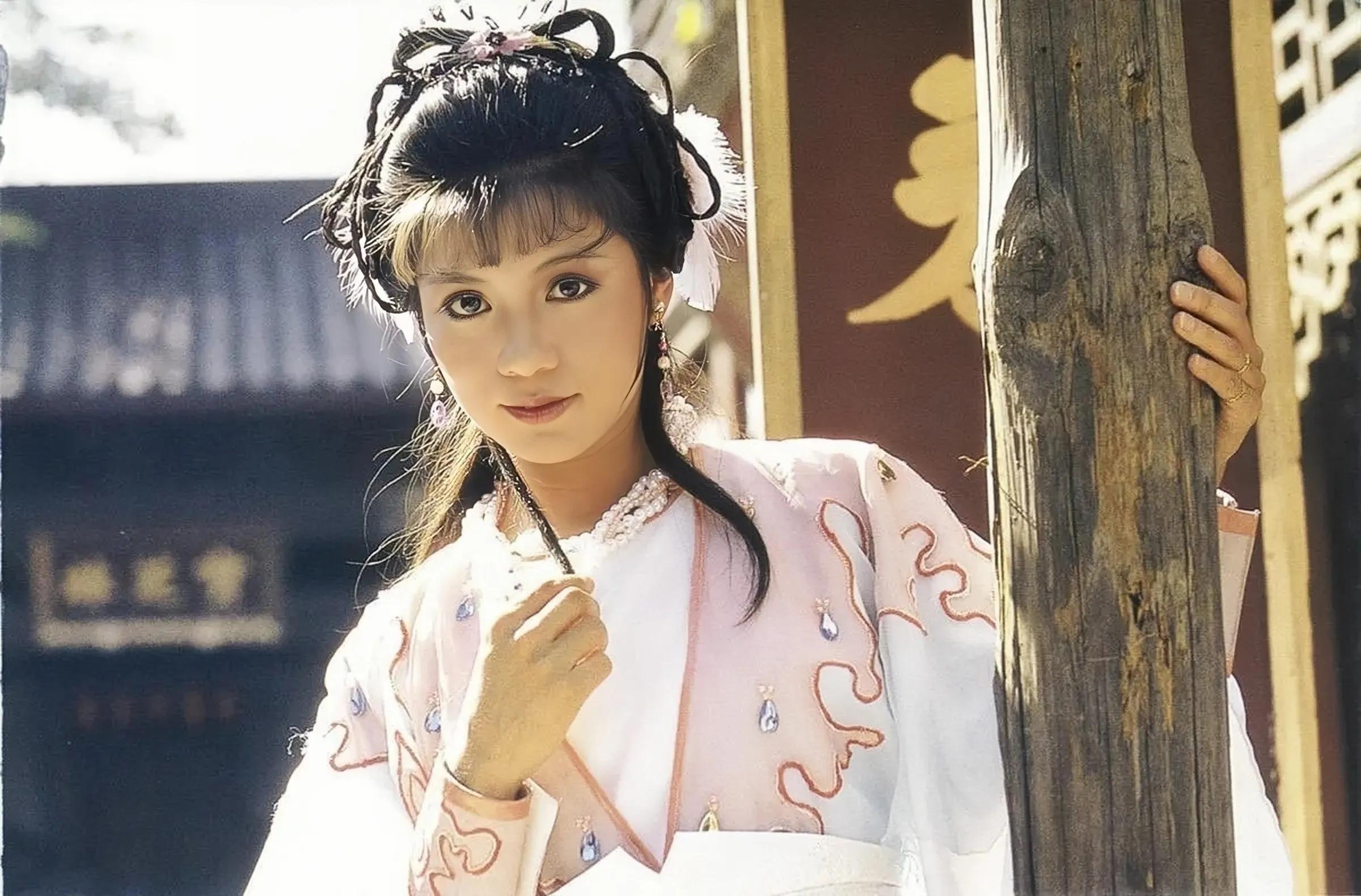 戚美珍:为翁美玲之死背锅多年,嫁给苗侨伟后一生幸福