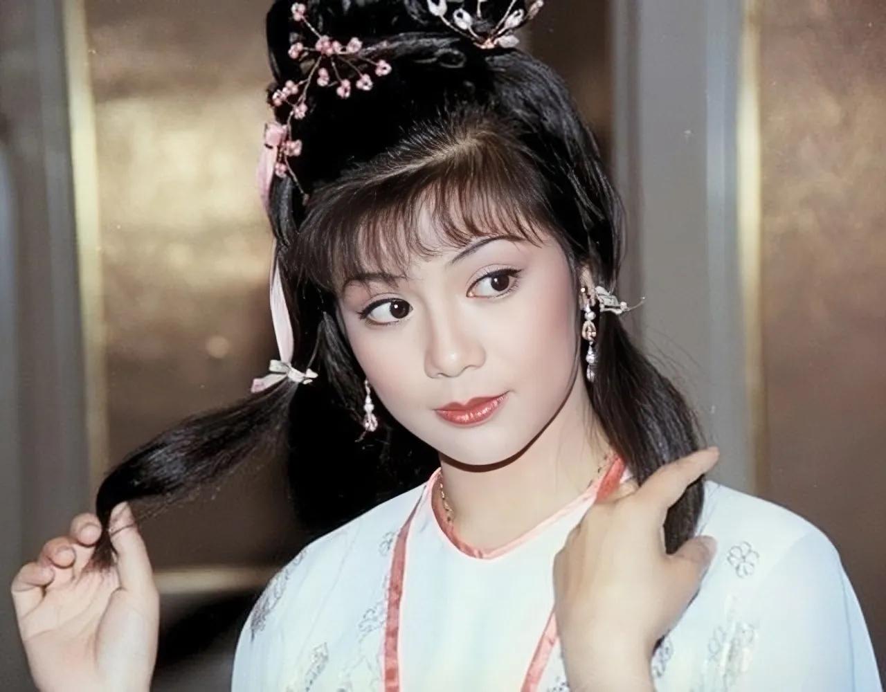 戚美珍:为翁美玲之死背锅多年,嫁给苗侨伟后一生幸福