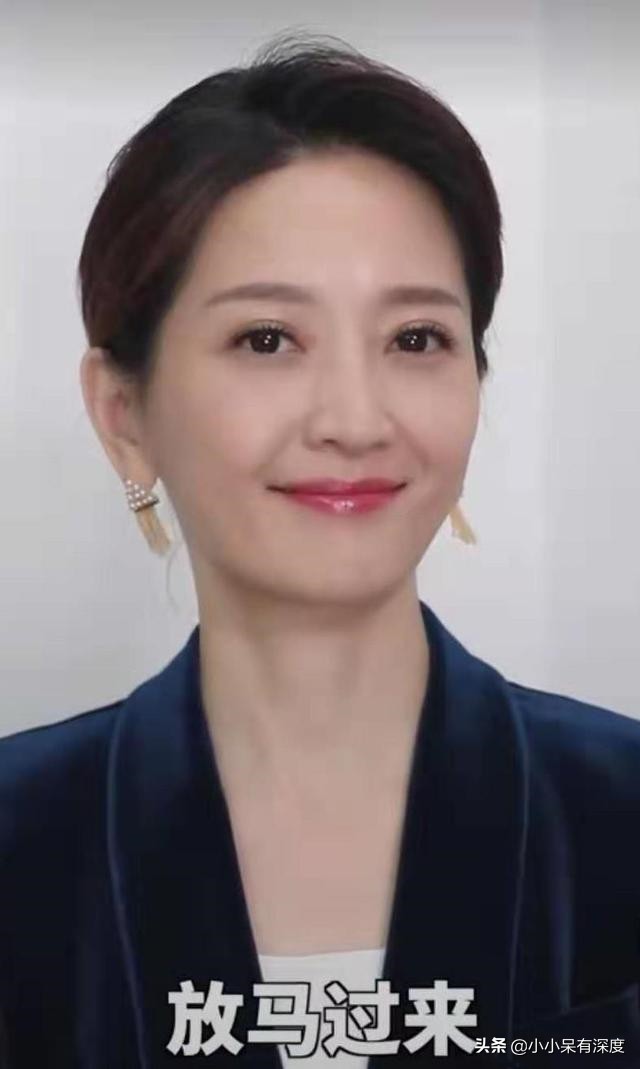 央视财经一姐谢颖颖近照,她的老公到底是谁?40岁生下女儿很幸福