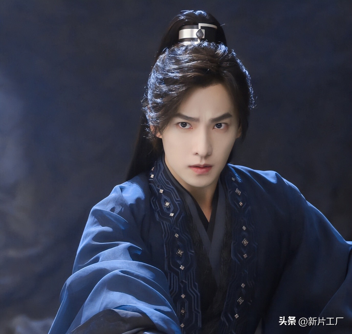 央视点评《莲花楼》,短短三个字,狠狠戳中观众心巴