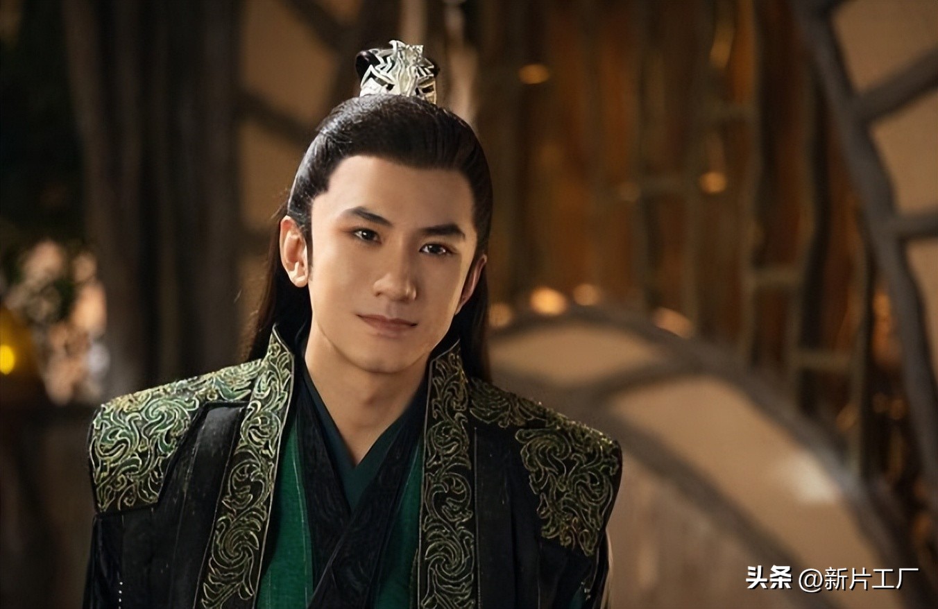 央视点评《莲花楼》,短短三个字,狠狠戳中观众心巴