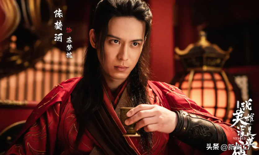 央视点评《莲花楼》,短短三个字,狠狠戳中观众心巴